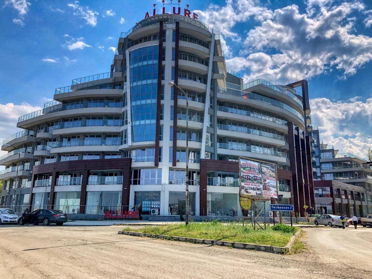 Aparthotel Happy Primorsko Bagian luar foto