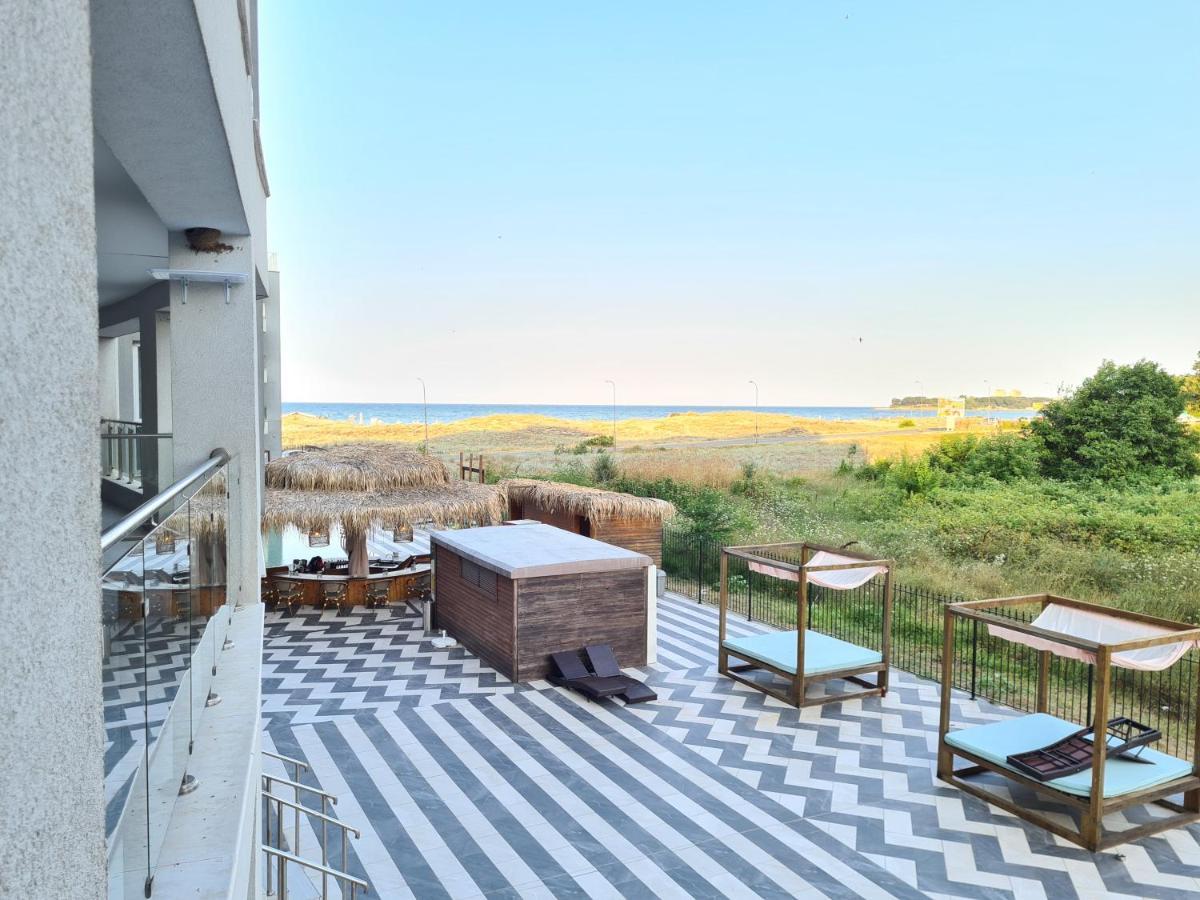 Aparthotel Happy Primorsko Bagian luar foto